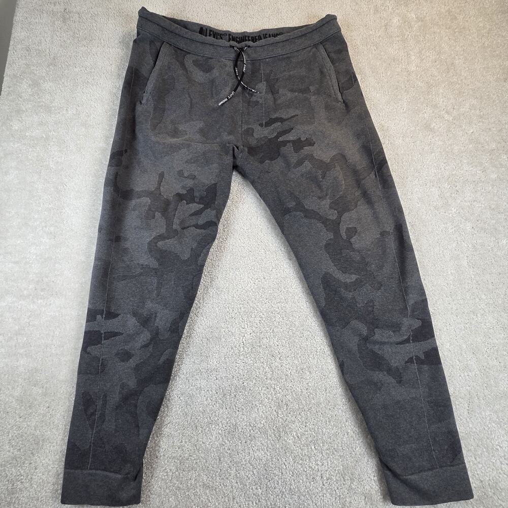 Levis Engineered Jeans Camo Joggers Men's Size XL Gray Athletic